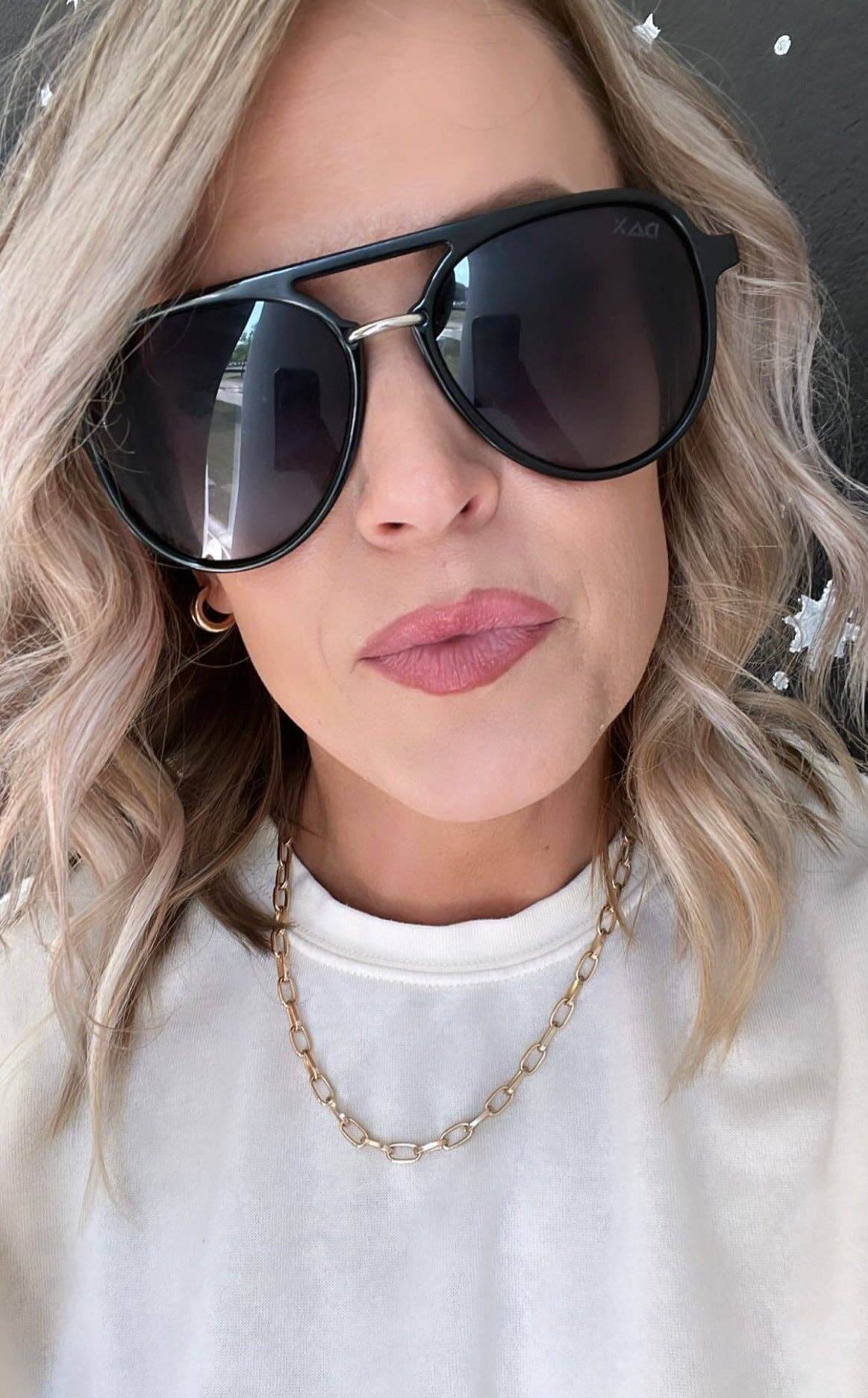 Earhart Sunglasses: Black - Southern Chic Tees & Boutique