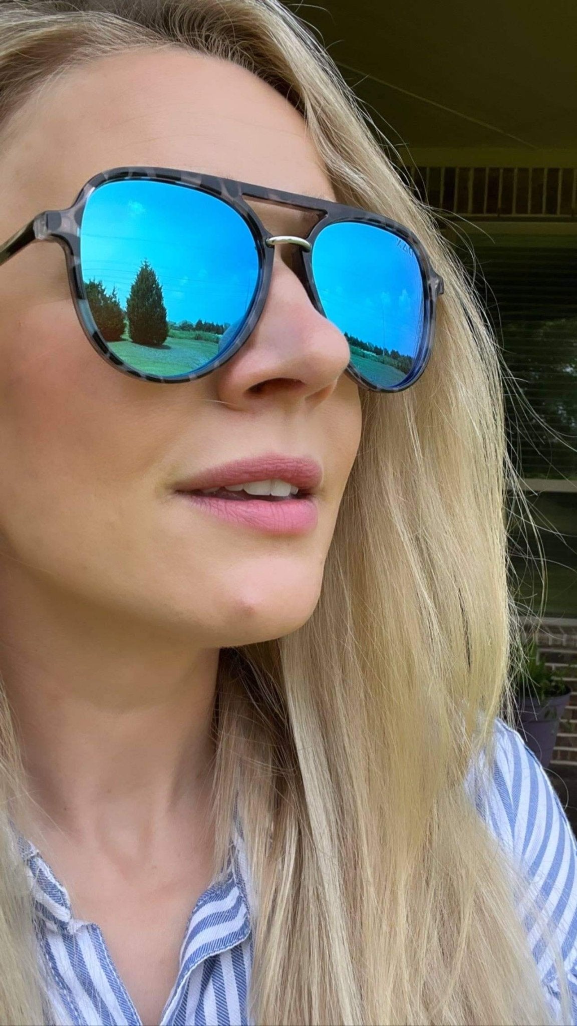 Earhart Sunglasses: Blue - Southern Chic Tees & Boutique