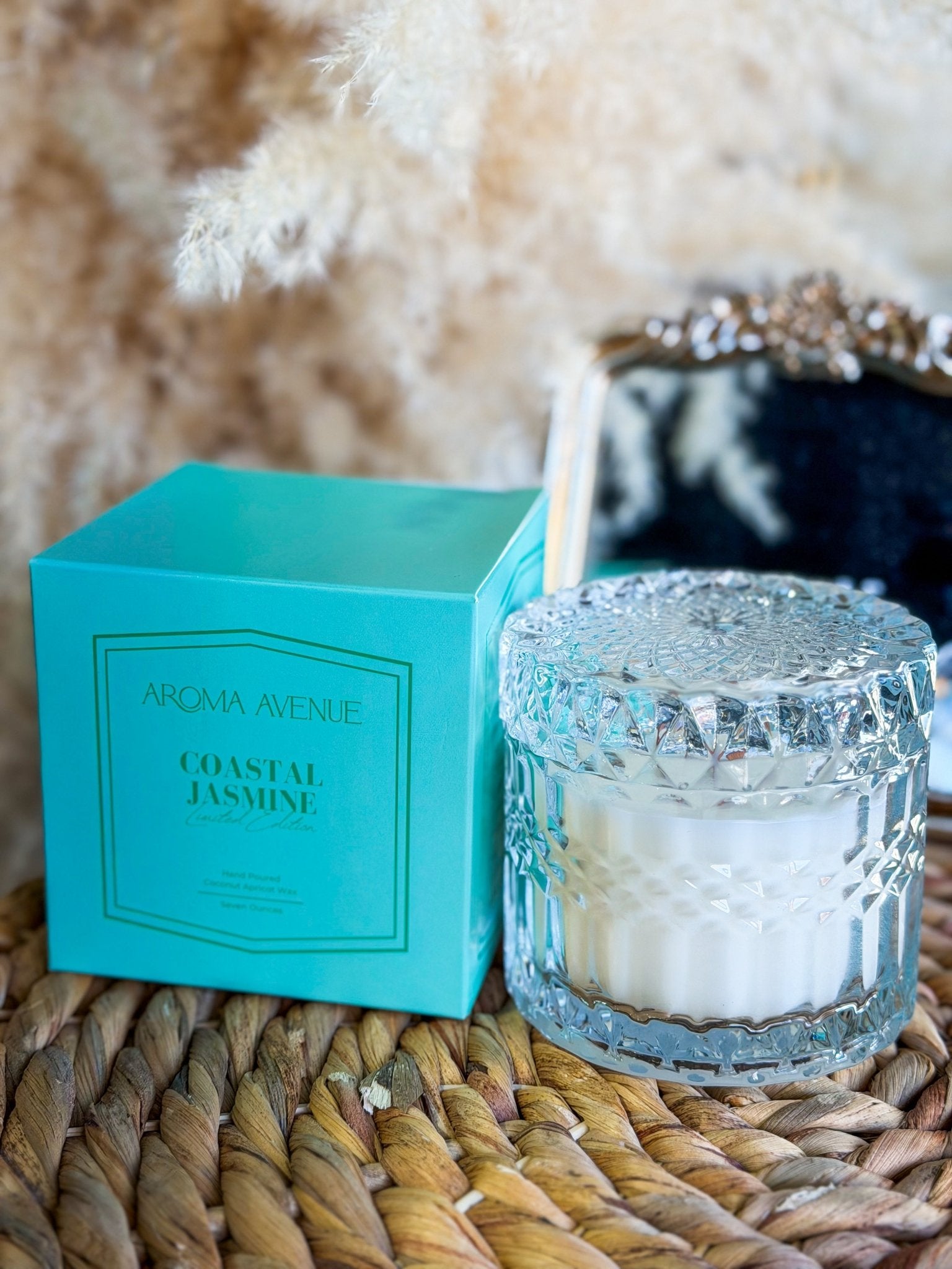 Aroma Avenue Coastal Jasmine 7oz Candle - Southern Chic Tees & Boutique